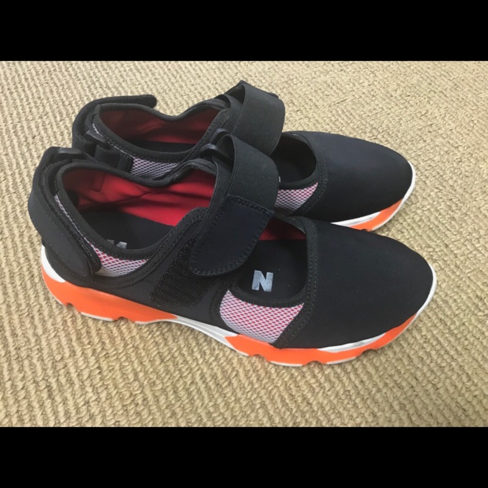 MARNI SNEAKER BARELY WORN